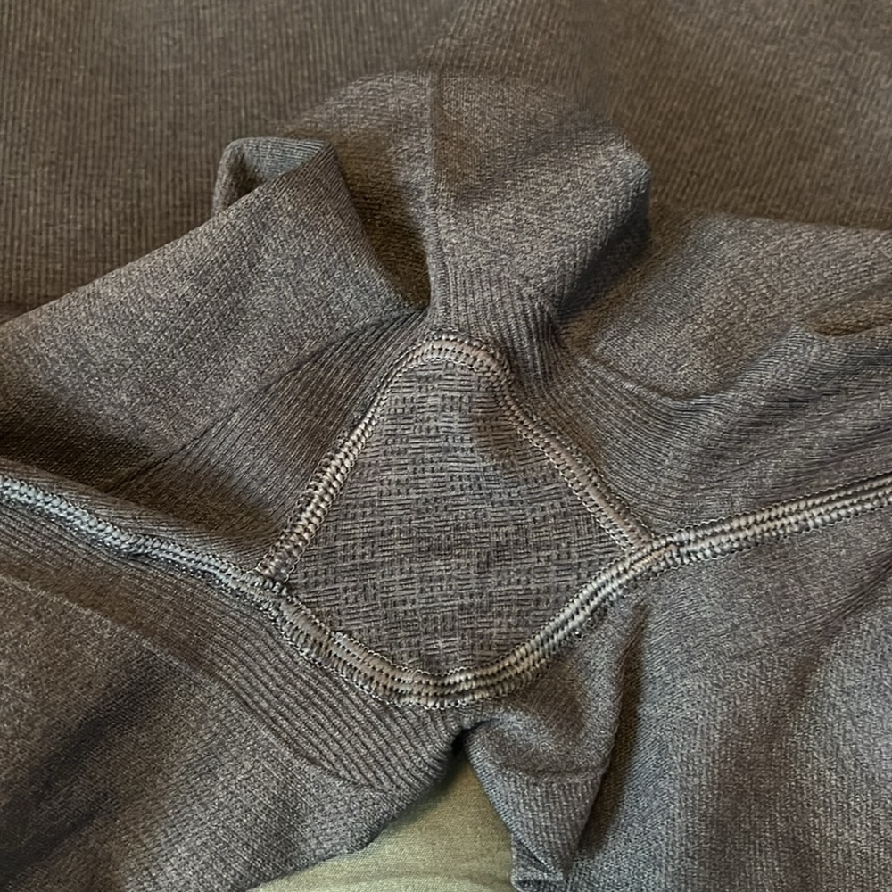 Lululemon In The Flow Ruched Seamless Crop Size 4 Inkwell - Picture 5 of 10